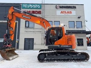 Doosan DX235LCR-5 Hyvillä varusteilla