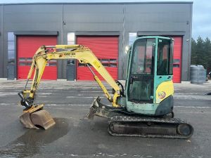 Yanmar VIO 35 / Kallistaja, 2 kauhaa, Hyvät telat