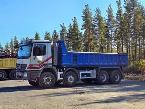 Mercedes-Benz Actros 3241 8x4 Maansiirtoauto