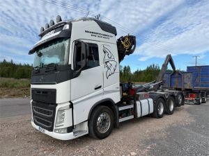 VOLVO FH540 8x4 HMF 2420 nosturi+Multilift koukku, 2-двуосный