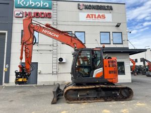 Hitachi ZX135USBL-7 PYÖRITTÄJÄLLÄ