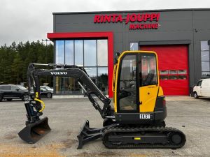 VOLVO ECR 38 / Kallistuva liitin, Kauha, uudet telat!, Minigrävare < 7t