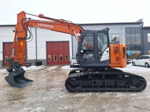 Hitachi ZX135USL-6  -SUOALUSTA KALLISTAJALLA