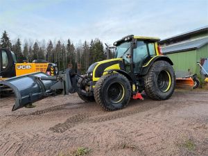 VALTRA N141 LS Alaterällä. Etuaura ja takalana saatavilla