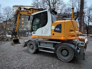 Liebherr A914