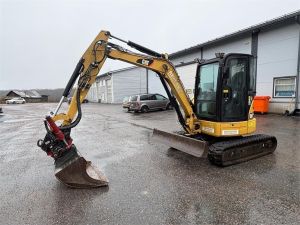 CAT CR 304E Minikaivuri Uudet telat