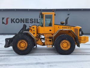 VOLVO L120E UUDET RENKAAT