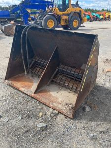 REKO Hiekoituskauha 1800mm / Volvo BM, Extrautrustning