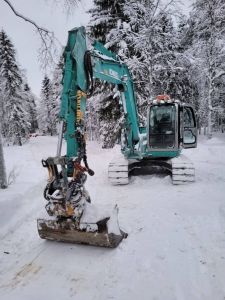 KOBELCO SK80MSR TULOSSA, Средние экскаваторы
