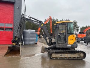 Volvo ECR 50 D / Engcon, Kauha, Rasvari