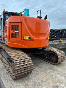 Hitachi ZX225USLC-7, VÄHÄN AJETTU, STAGE 5, TULOSSA