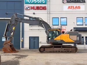 Volvo EC 380 EL täydellinen historia