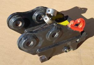 [OTHER] Pikakiinnike jäykkä Kärsä S30, puoliaut.lukitus, Buckets / tiltrotators / clamps