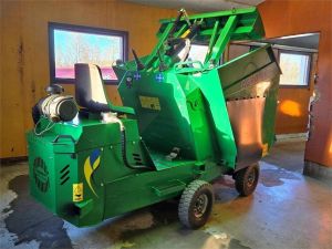 AGRONIC 143S 4wd rehunjakovaunu, Equipments for agriculture machines
