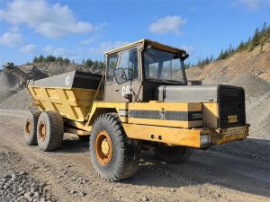 CAT 666B Dumpperi