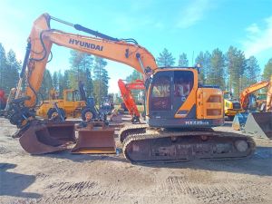 Hyundai HX235LCR PYÖRITTÄJÄLLÄ