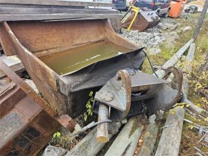 [Other] Kallistuva luiskakauha