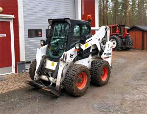 BOBCAT S650, 2 kauhaa, Мини-погрузчики