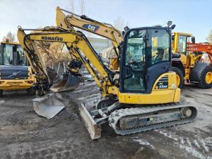 Komatsu PC55MR PYÖRITTÄJÄLLÄ