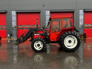VALMET 605 / 4WD, Etukuormaaja, Siisti, Traktorer