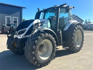 Valtra T234D