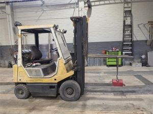 TCM FG15N15 Kaasutrukki