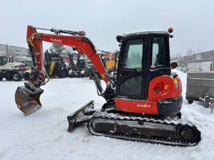 KUBOTA U48-4 PYÖRITTÄJÄLLÄ, Mini-excavators < 7t