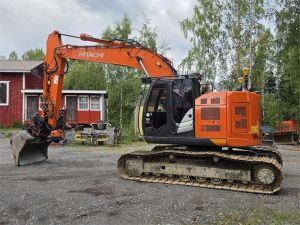 Hitachi ZX225USLC-5B, Trimble 3D, Rototilt, Lämmitin