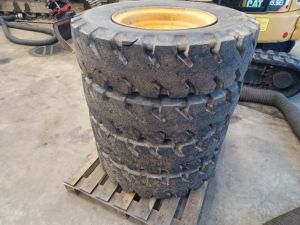 [OTHER] UMPIKUMIRENKAAT 9.00R20, Equipments for construction machines