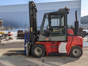 Kalmar DCE 55-6 HM, Dieseltrukit