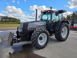 VALMET 8400, Тракторы