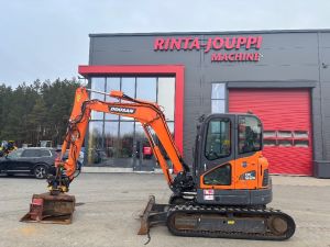 DOOSAN DX 62 R / Engcon, 2 kauhaa, Rasvari, Lämmitin, Minigrävare < 7t