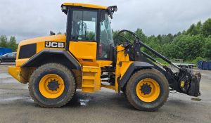 JCB 413K