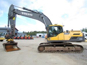 VOLVO EC300DL PYÖRITTÄJÄLLÄ, Crawler excavators