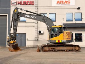 Myydään Volvo ECR235CL