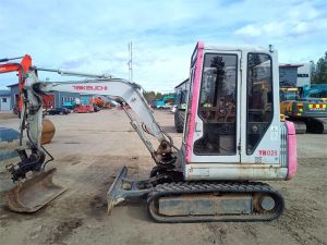 Takeuchi TB025 3-KAUHAA, KOURA, TRAKTORILAVETTI, Minikaivukoneet < 7t