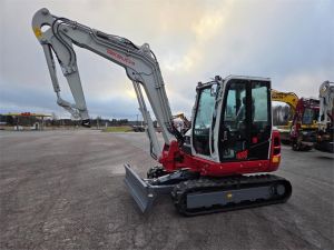 TAKEUCHI TB370, Средние экскаваторы