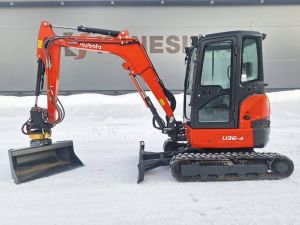 KUBOTA U36-4 PYÖRITTÄJÄLLÄ