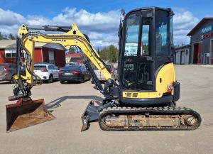 YANMAR ViO33-U PYÖRITTÄJÄLLÄ, Minigrävare < 7t