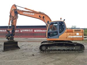 Doosan DX180LC PYÖRITTÄJÄLLÄ