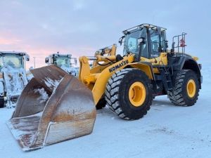 KOMATSU WA470-7, Wheel loaders