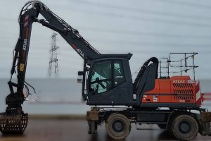 ATLAS 180 MH MATERIAALIKONE TULOSSA TUUSULA