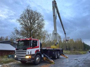 SCANIA 94G 260 6X2 Henkilönosturilla, 2-axlig