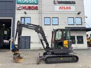 Volvo ECR58F PYÖRITTÄJÄLLÄ