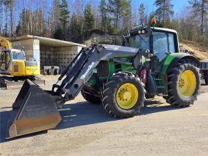JOHN DEERE 6830, Quicke Q65, Kauha, Piikit, Traktorer