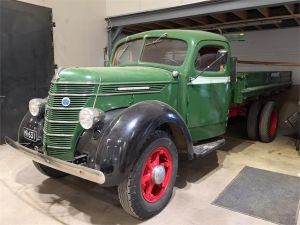 INTERNATIONAL D30, Cargo trucks / truck chassis, 2-axle