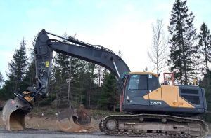 Volvo EC300EL ENGCON PIHDEILLÄ
