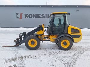JCB 409 T4  -HUIPPUVARUSTEET-, Колесные погрузчики