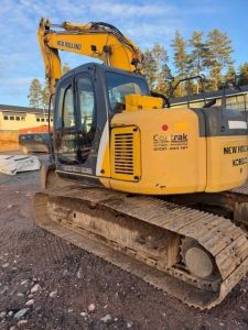 NEW HOLLAND Kobelco E 135 SR LC