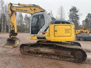 New Holland Kobelco E 225 BSR